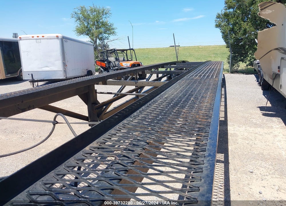 2023 KAUFMAN TRAILERS DETACHABLE NECK TRI AXLE TRAILER VIN: 7UZFW503XPL004415