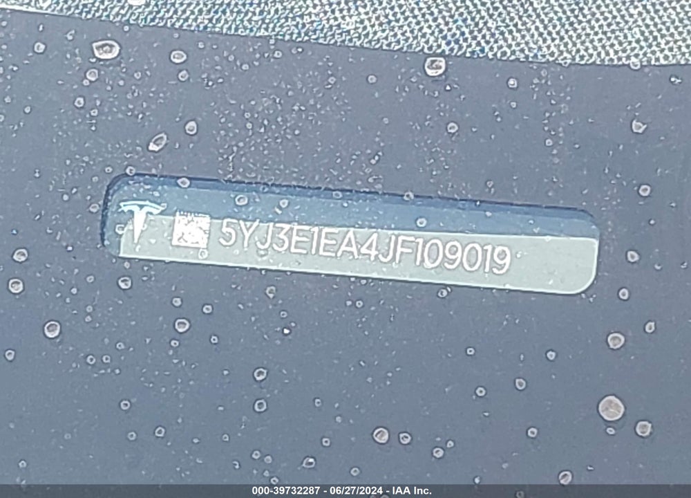 2018 TESLA MODEL 3 VIN: 5YJ3E1EA4JF109019