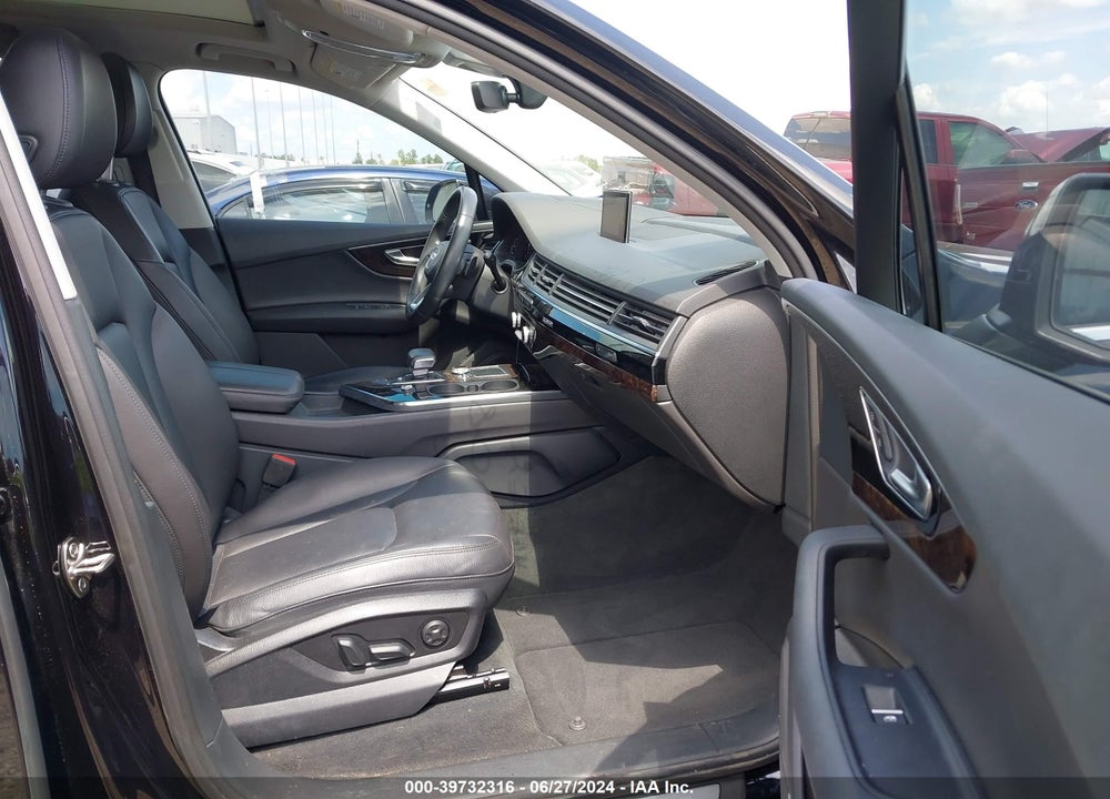 2018 AUDI Q7 3.0T PREMIUM VIN: WA1VAAF79JD008423