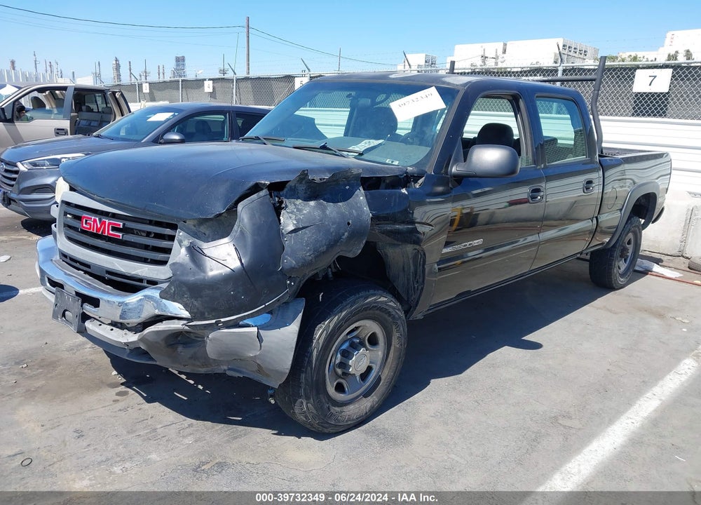2006 GMC SIERRA 2500HD WORK TRUCK VIN: 1GTHC23UX6F268869