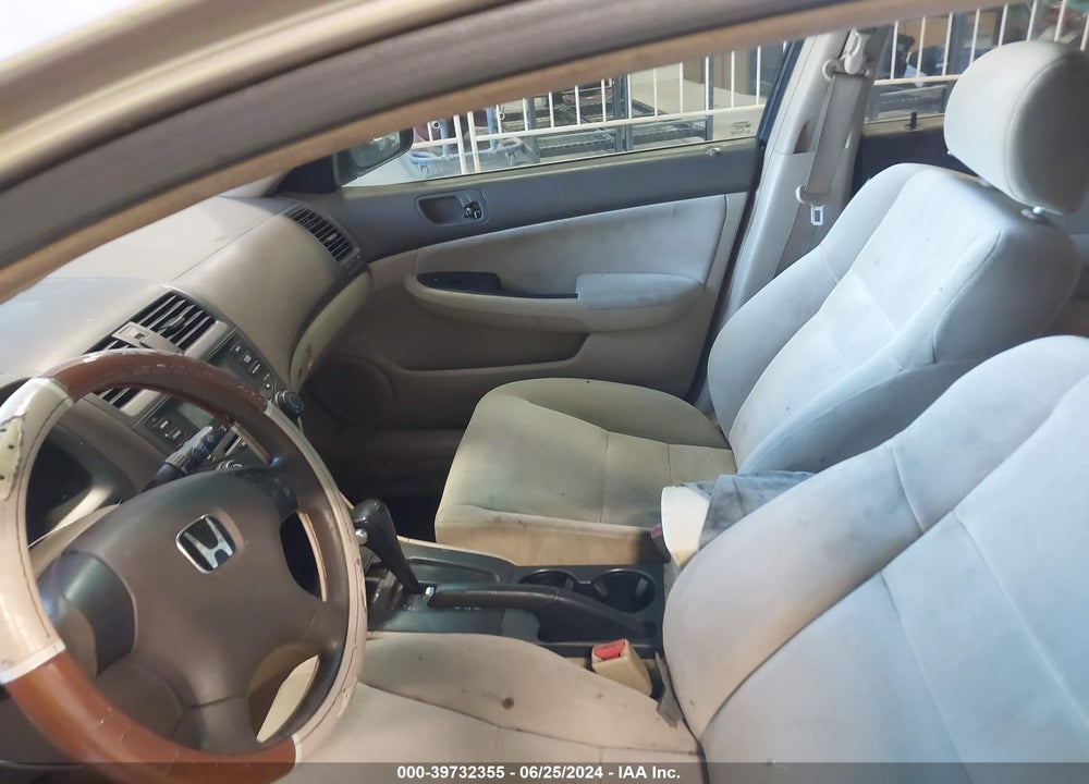 2005 HONDA ACCORD 2.4 LX VIN: 1HGCM56425A033397