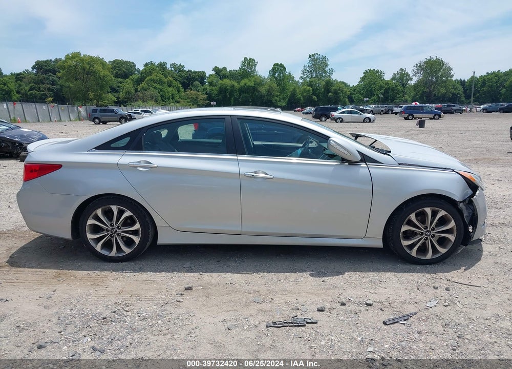 2014 HYUNDAI SONATA SE 2.0T VIN: 5NPEC4AB3EH880965