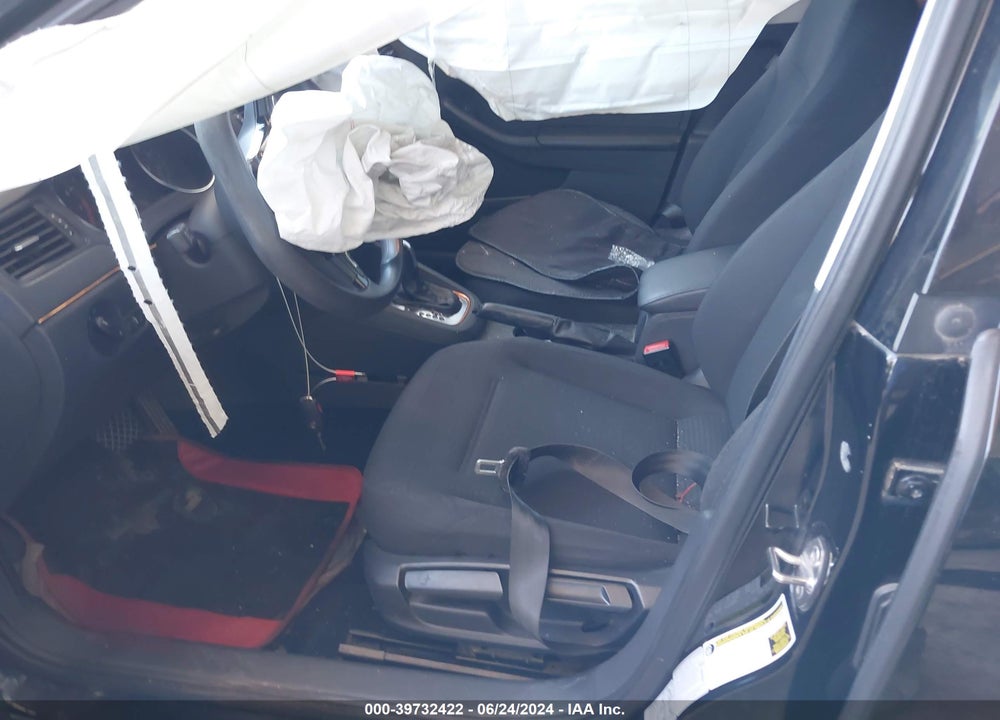 2015 VOLKSWAGEN JETTA 2.0L S VIN: 3VW2K7AJ3FM316787