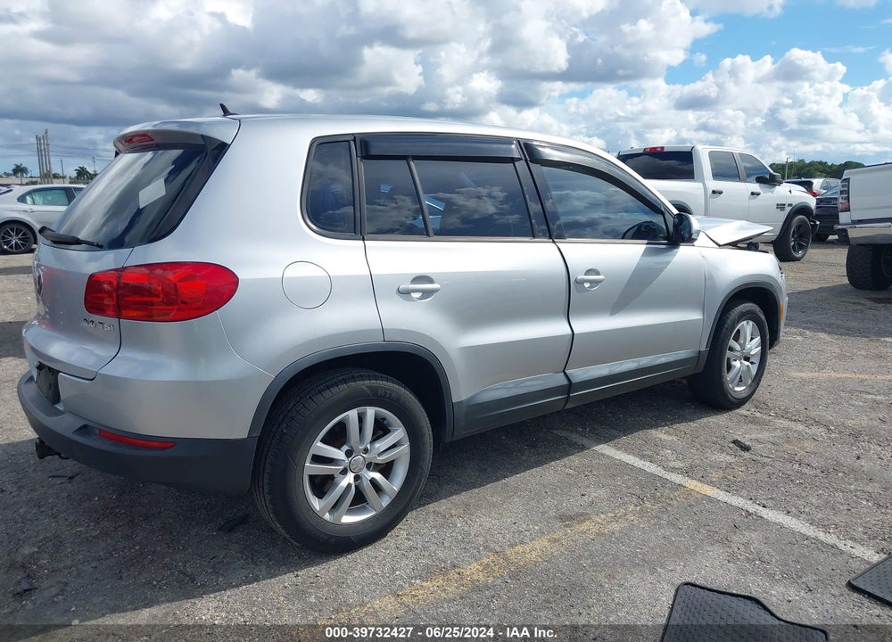 2014 VOLKSWAGEN TIGUAN S VIN: WVGAV3AX6EW566876