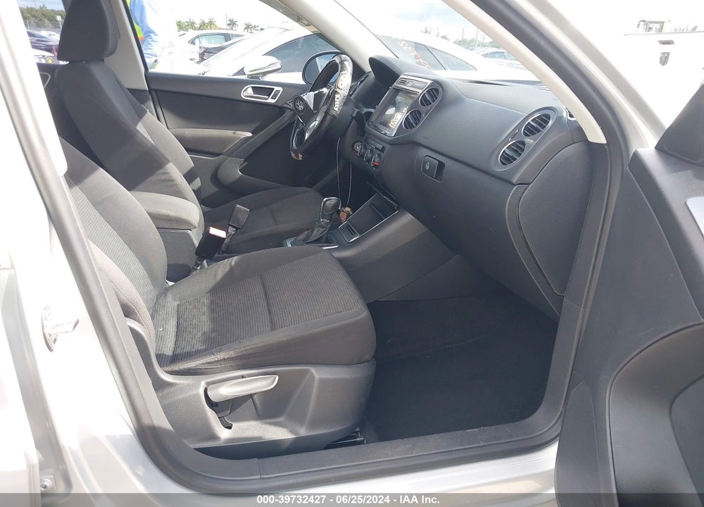 2014 VOLKSWAGEN TIGUAN S VIN: WVGAV3AX6EW566876