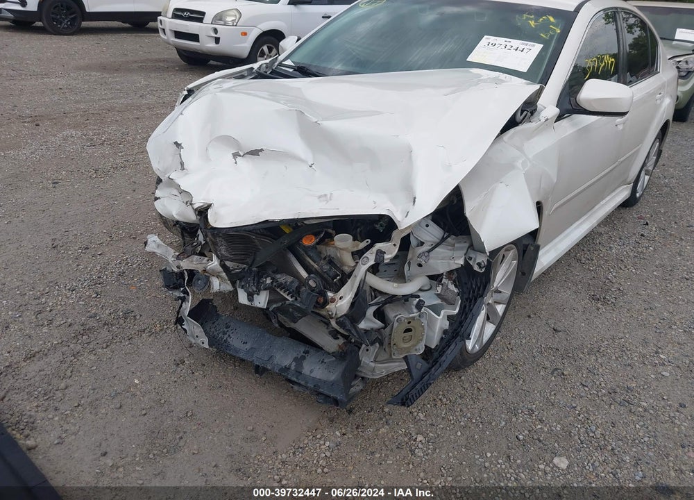2014 SUBARU LEGACY 2.5I LIMITED VIN: 4S3BMCN62E3019005