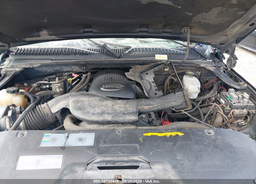 2004 CHEVROLET TAHOE LS VIN: 1GNEC13V64R217815