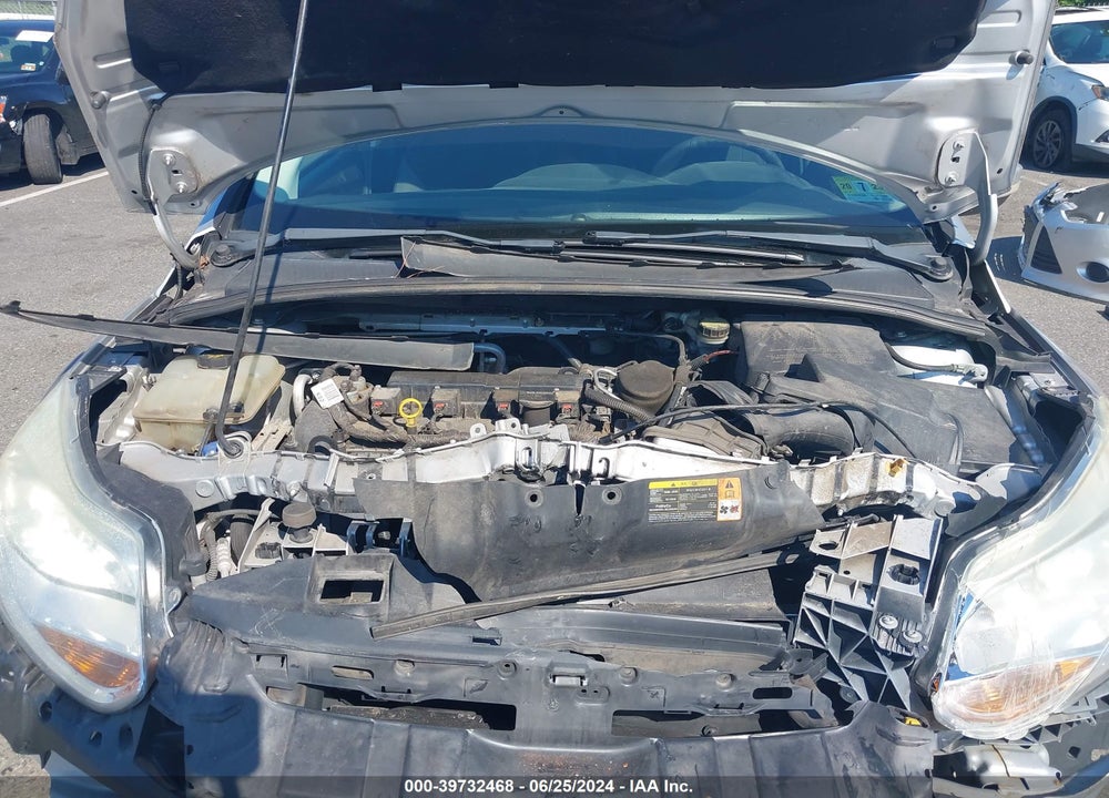 2014 FORD FOCUS SE VIN: 1FADP3F27EL215555