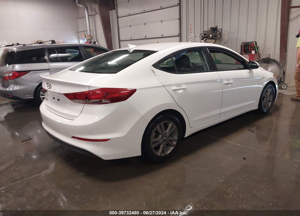 2018 HYUNDAI ELANTRA SEL VIN: 5NPD84LF9JH289000