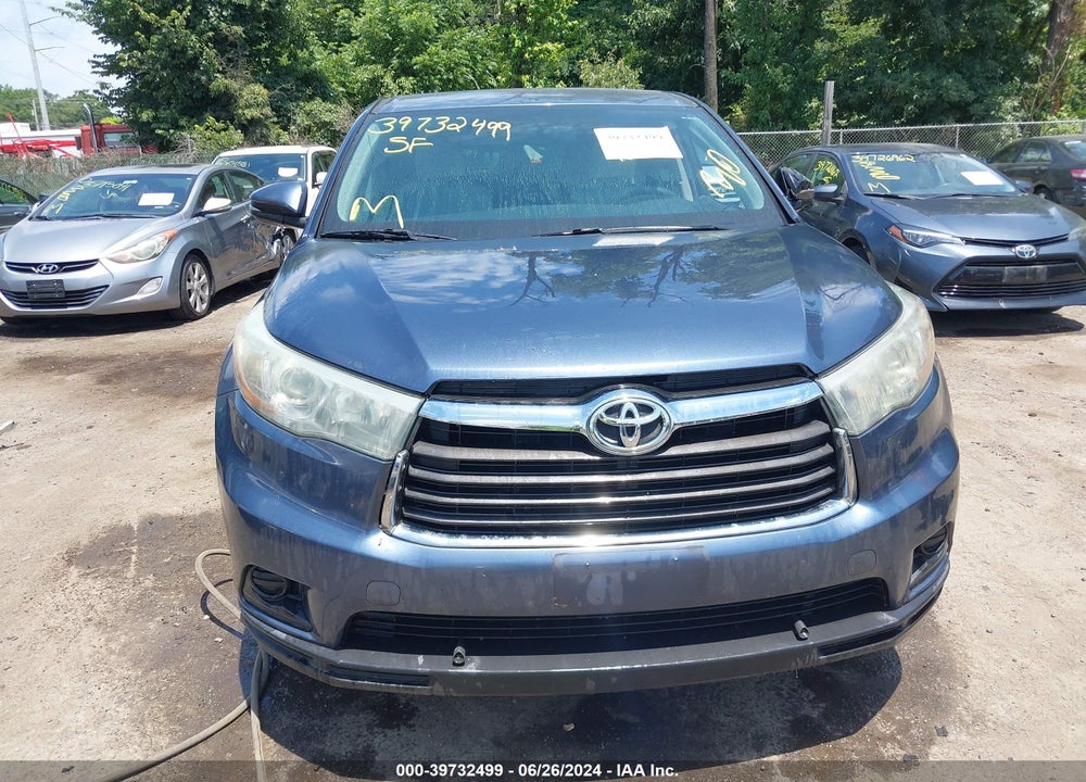 2015 TOYOTA HIGHLANDER LE V6 VIN: 5TDBKRFH8FS181682