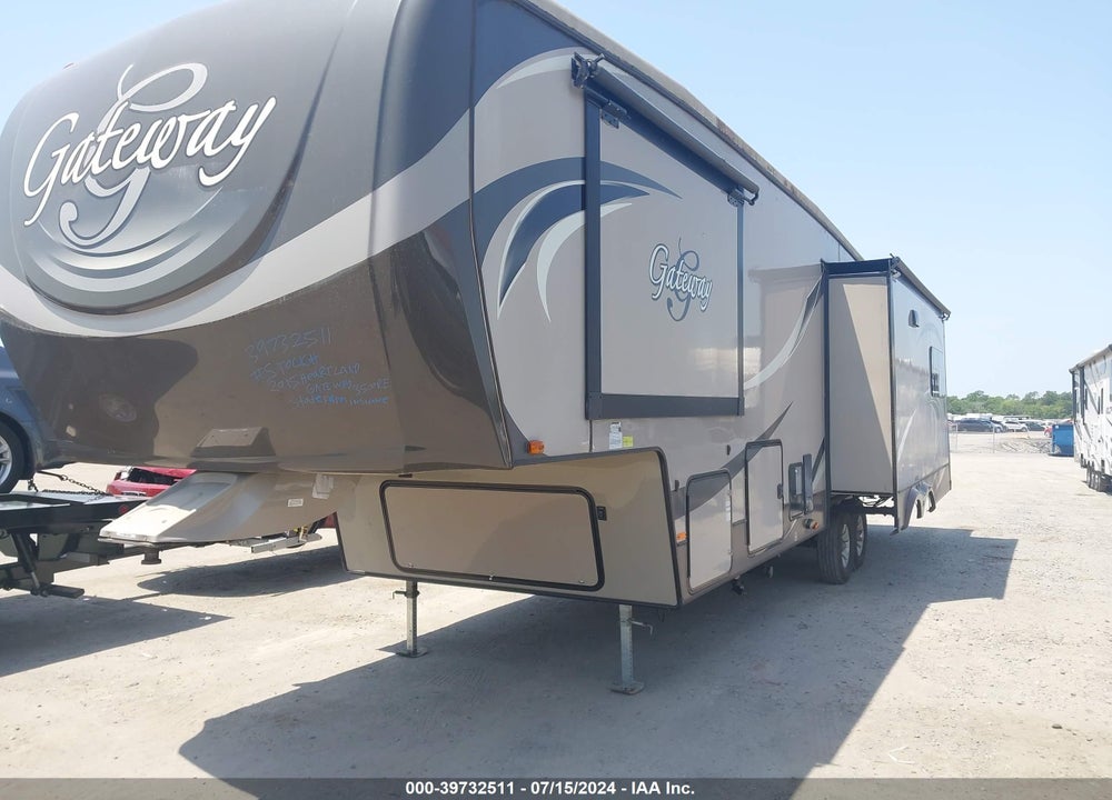 2015 HEARTLAND RV GATEWAY 3500RE VIN: 5SFSG3829FE285575
