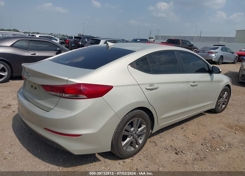 2017 HYUNDAI ELANTRA SE VIN: 5NPD84LF7HH184336