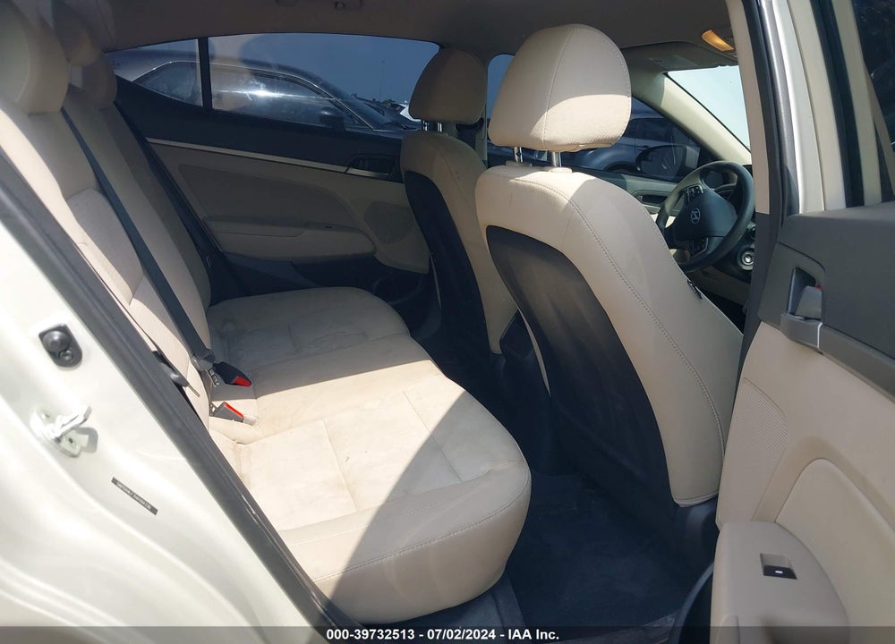 2017 HYUNDAI ELANTRA SE VIN: 5NPD84LF7HH184336