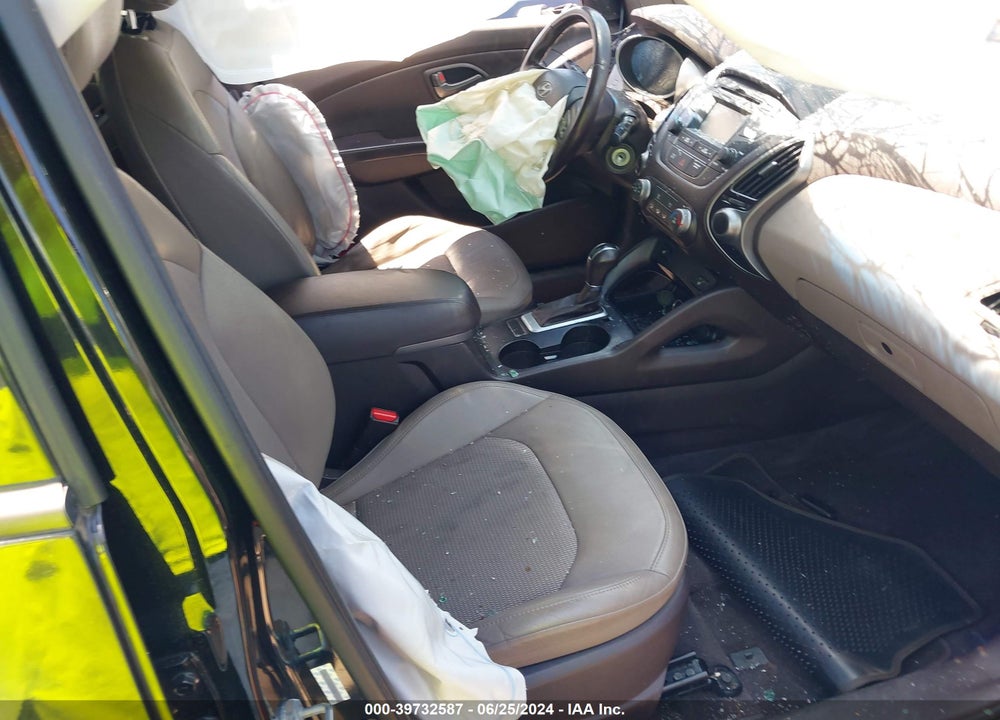 2015 HYUNDAI TUCSON VIN: KM8JUCAG2FU967728