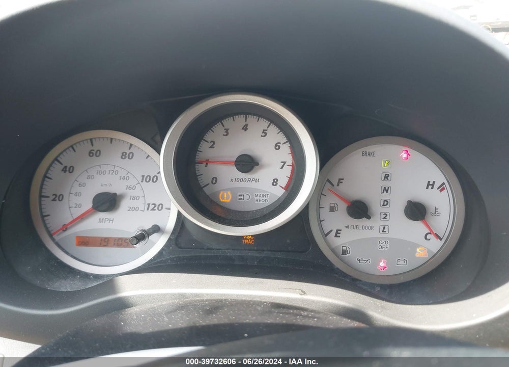 2005 TOYOTA RAV4 VIN: JTEHD20V250073694