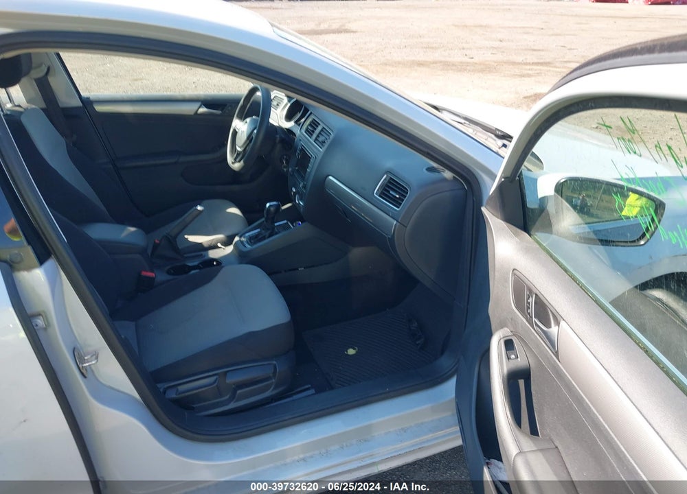 2017 VOLKSWAGEN JETTA 1.4T S VIN: 3VW2B7AJ1HM371693