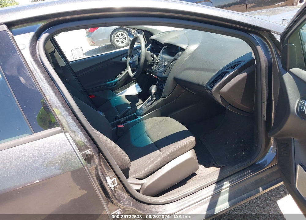 2018 FORD FOCUS SE VIN: 1FADP3FE4JL224394