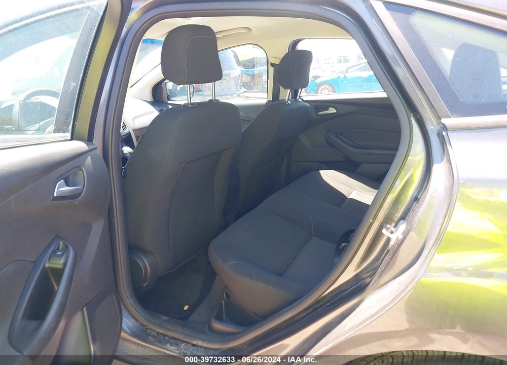 2018 FORD FOCUS SE VIN: 1FADP3FE4JL224394