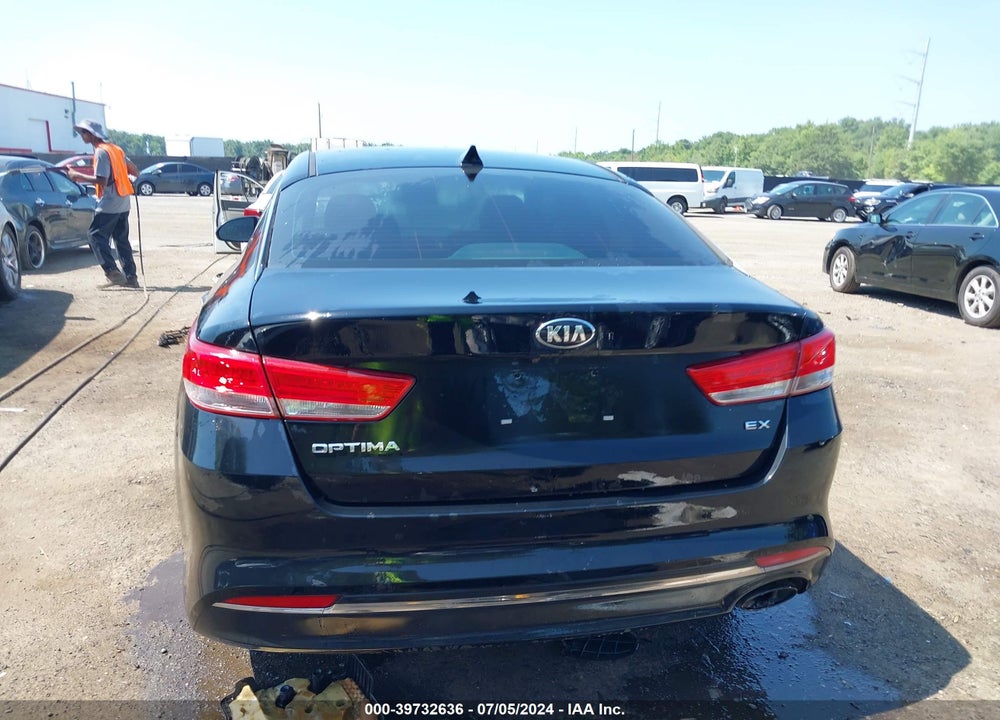 2016 KIA OPTIMA EX VIN: 5XXGU4L34GG085840