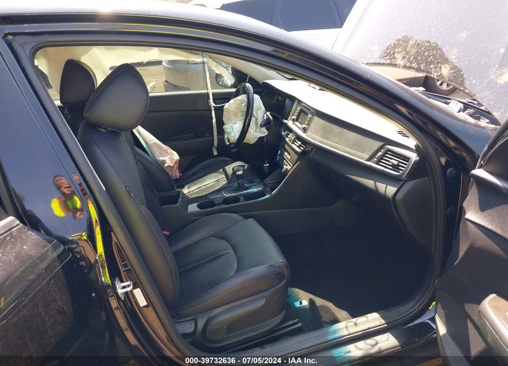2016 KIA OPTIMA EX VIN: 5XXGU4L34GG085840