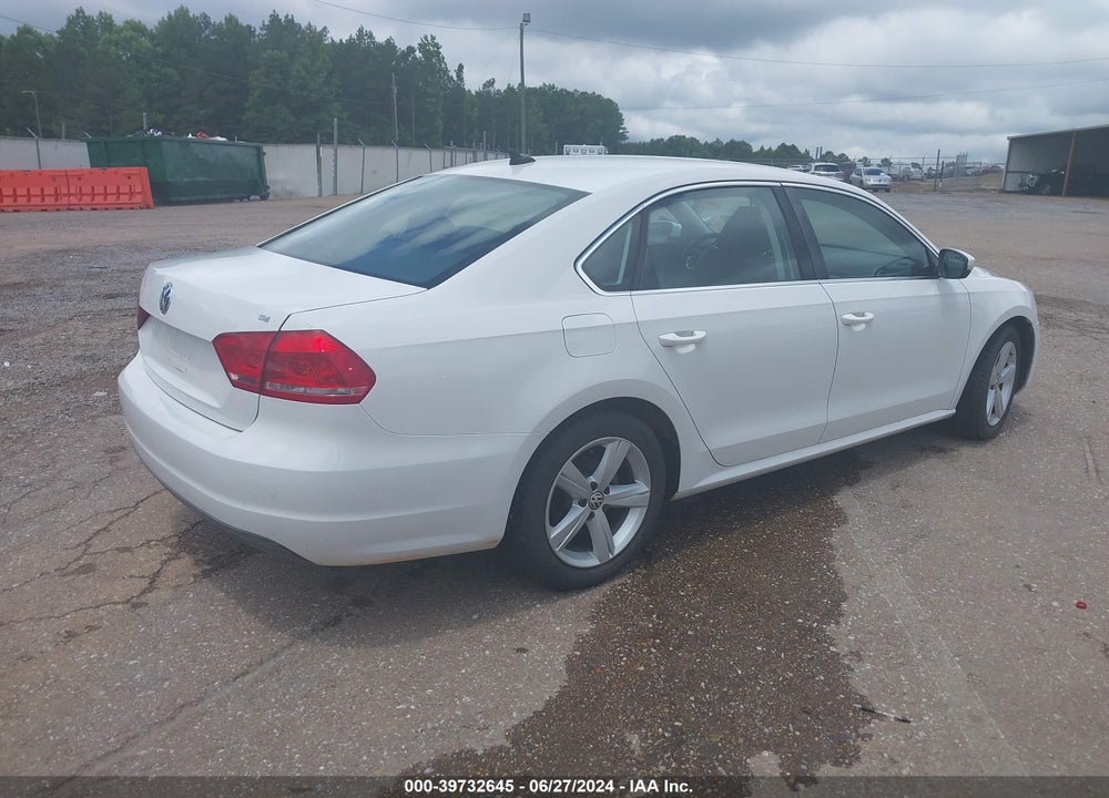 2013 VOLKSWAGEN PASSAT 2.5L SE VIN: 1VWBH7A38DC037124