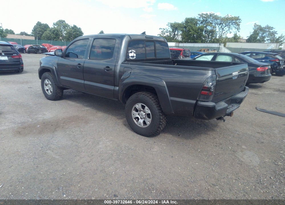 2015 TOYOTA TACOMA BASE V6 VIN: 3TMLU4EN9FM174085