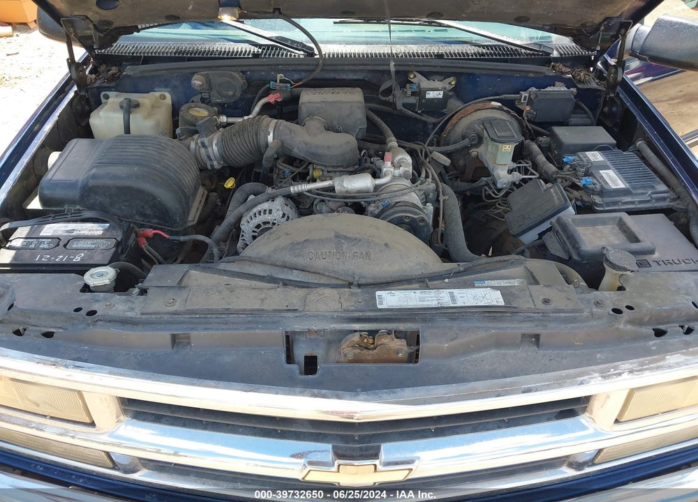 1996 CHEVROLET SUBURBAN K1500 VIN: 3GNFK16R6TG165316