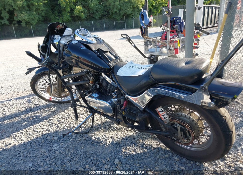 1998 KAWASAKI VN800 VIN: JKAVNCA12WB501026