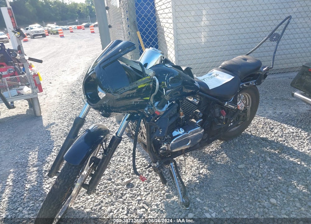 1998 KAWASAKI VN800 VIN: JKAVNCA12WB501026