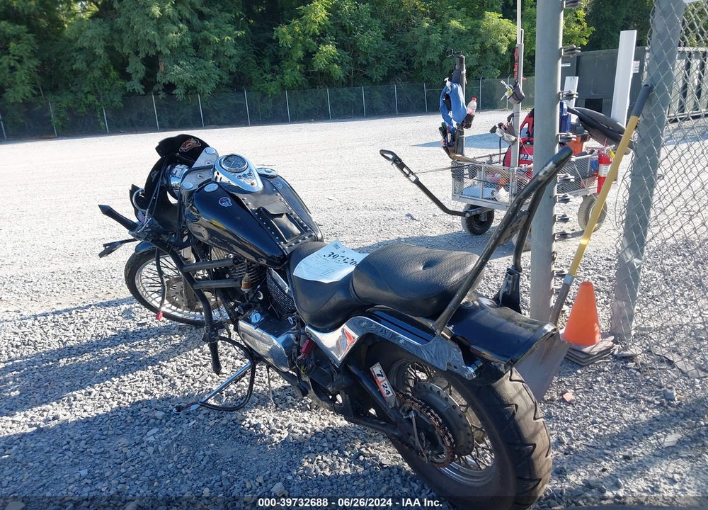 1998 KAWASAKI VN800 VIN: JKAVNCA12WB501026