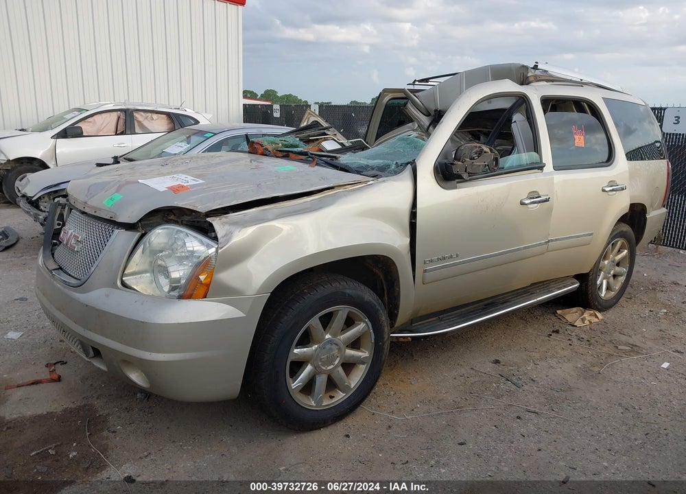 2013 GMC YUKON DENALI VIN: 1GKS2EEF8DR233126