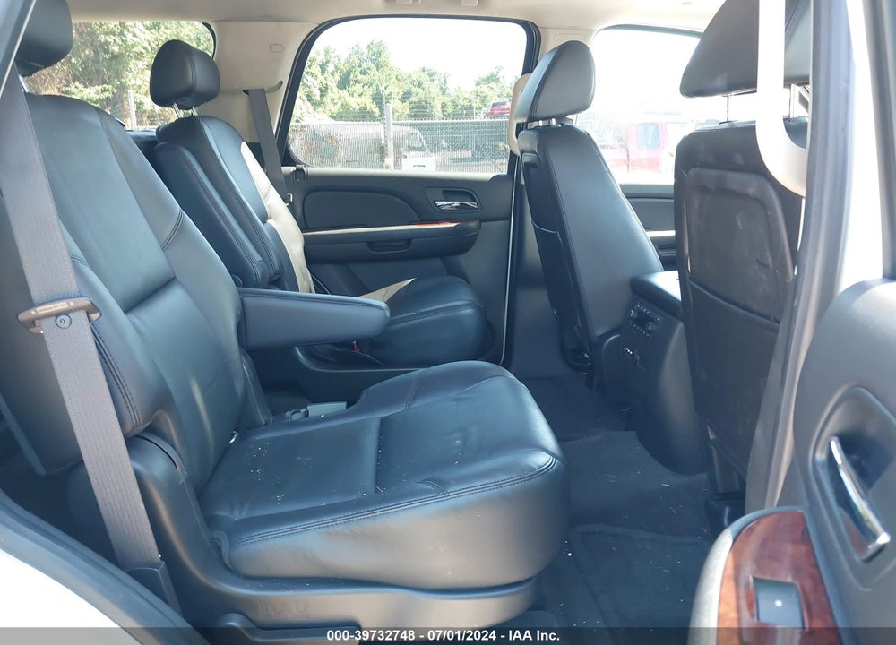 2009 CHEVROLET TAHOE LTZ VIN: 1GNFK330X9R181884