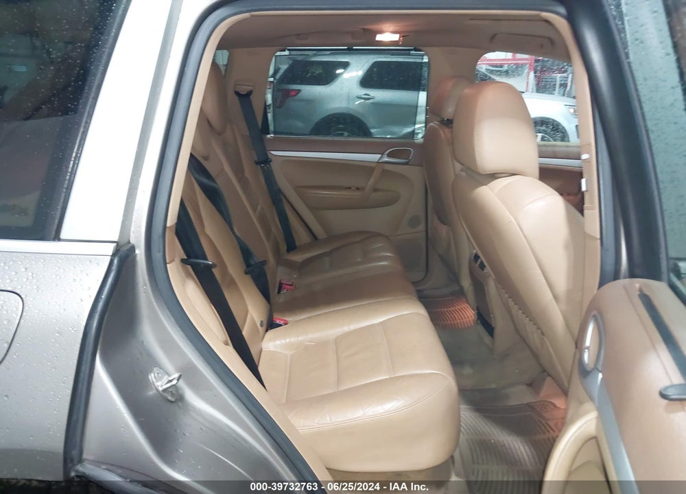 2005 PORSCHE CAYENNE VIN: WP1AA29PX5LA25506
