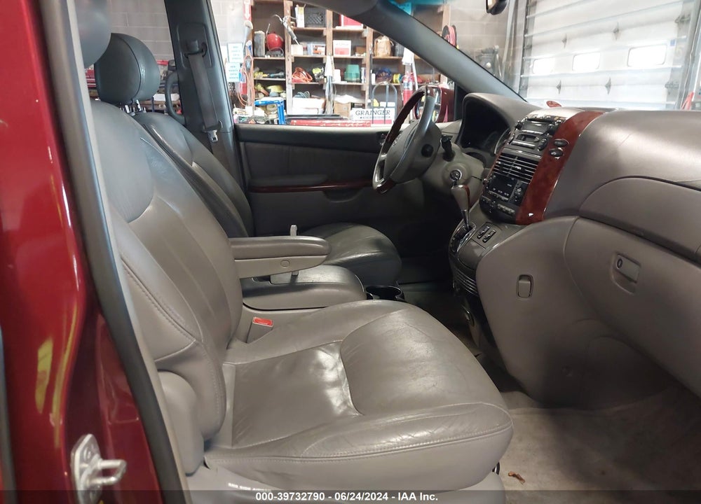 2004 TOYOTA SIENNA XLE LIMITED VIN: 5TDZA22C34S063359