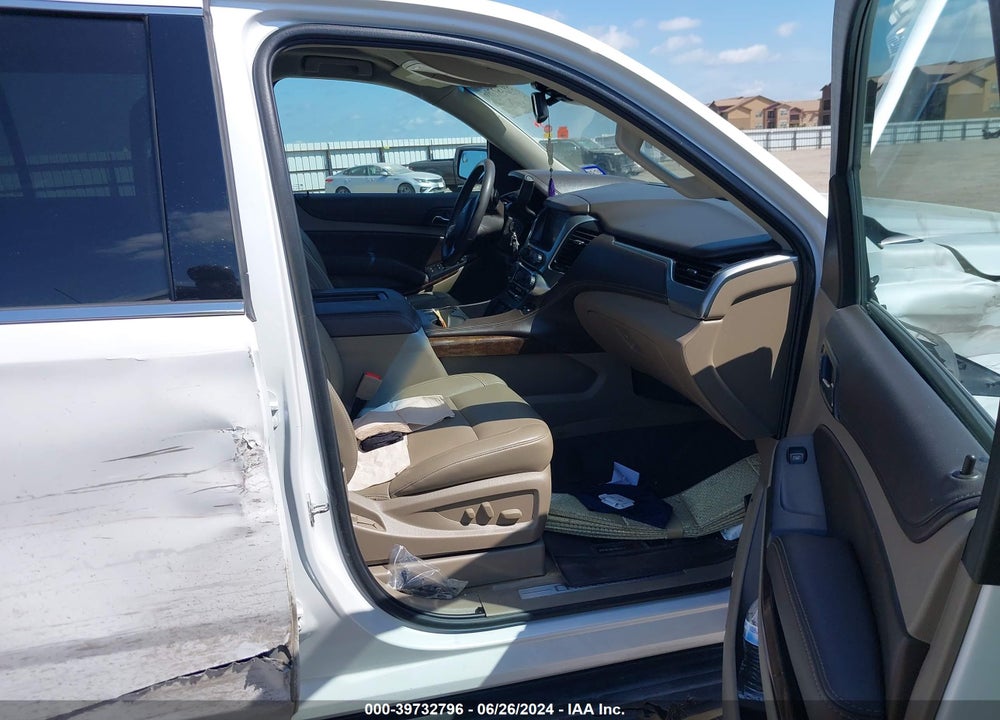 2016 CHEVROLET SUBURBAN LT VIN: 1GNSCHKC0GR405570