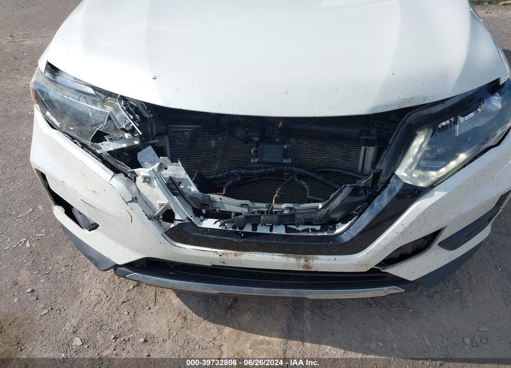 2017 NISSAN ROGUE SV VIN: 5N1AT2MV8HC849196