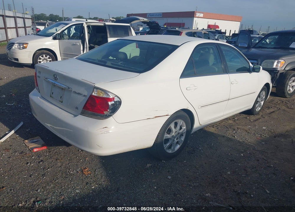 2005 TOYOTA CAMRY VIN: 4T1BF32K25U097706