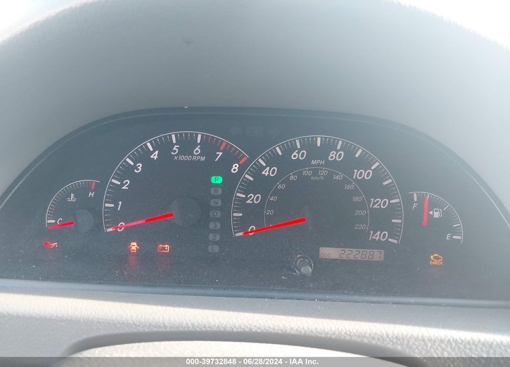 2005 TOYOTA CAMRY VIN: 4T1BF32K25U097706