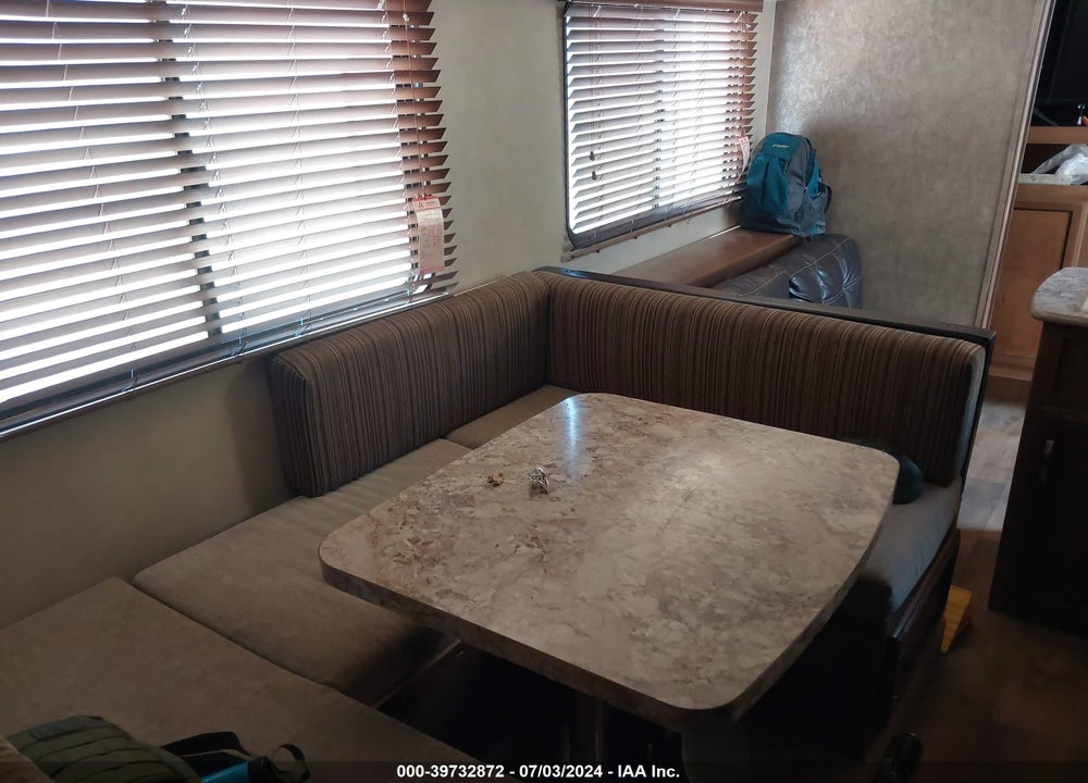2016 FOREST RIVER WILDWOOD TRAVEL TRAILER VIN: 4X4TWDB24GE030658