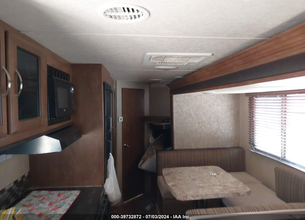 2016 FOREST RIVER WILDWOOD TRAVEL TRAILER VIN: 4X4TWDB24GE030658