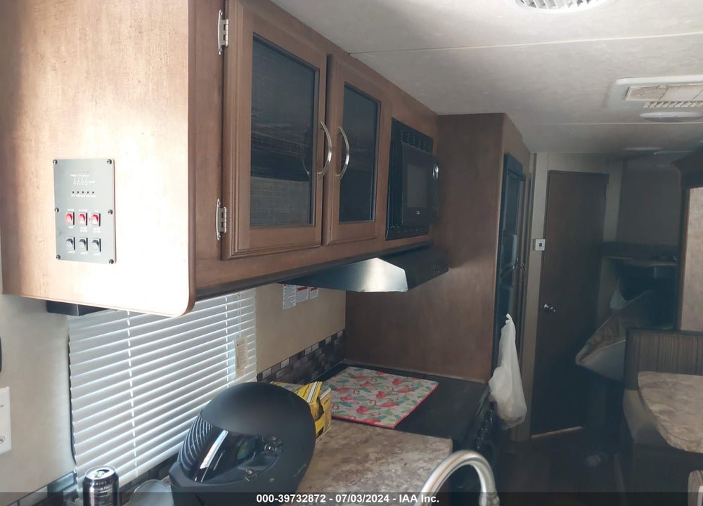 2016 FOREST RIVER WILDWOOD TRAVEL TRAILER VIN: 4X4TWDB24GE030658