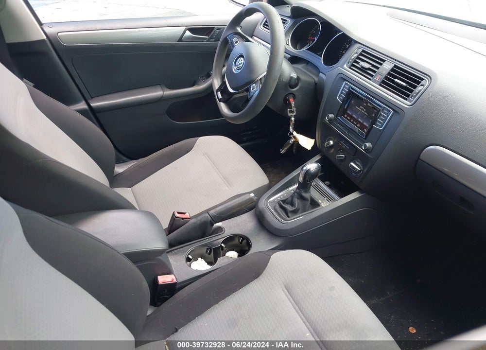2017 VOLKSWAGEN JETTA 1.4T S VIN: 3VW2B7AJ5HM214118
