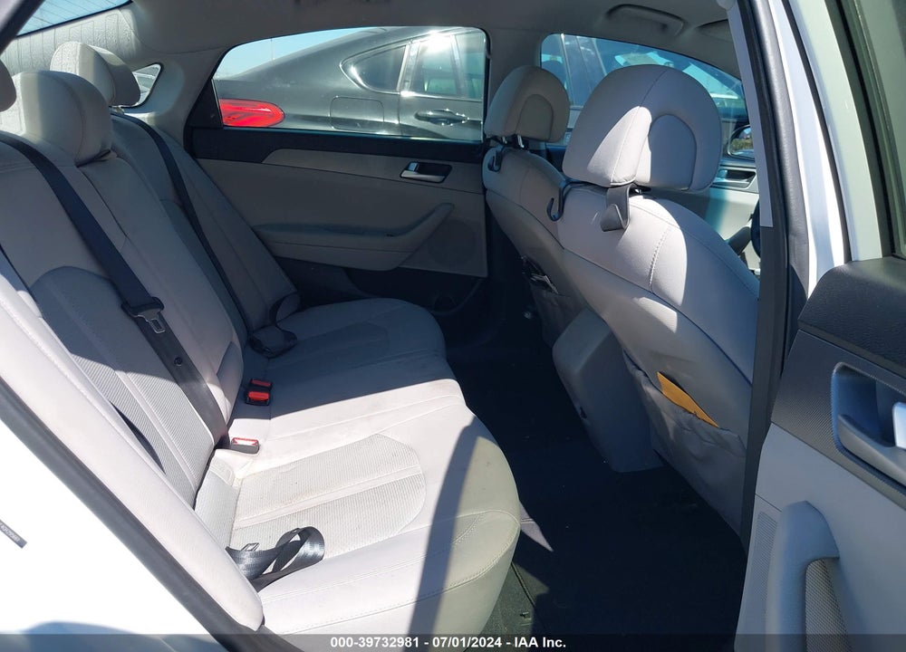 2016 HYUNDAI SONATA VIN: 5NPE24AF4GH295661
