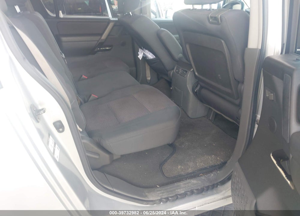 2005 NISSAN ARMADA SE VIN: 5N1AA08A95N718067