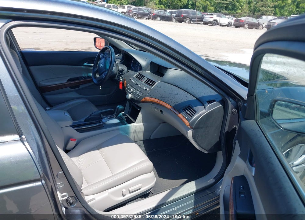2011 HONDA ACCORD 2.4 EX-L VIN: 1HGCP2F89BA069608