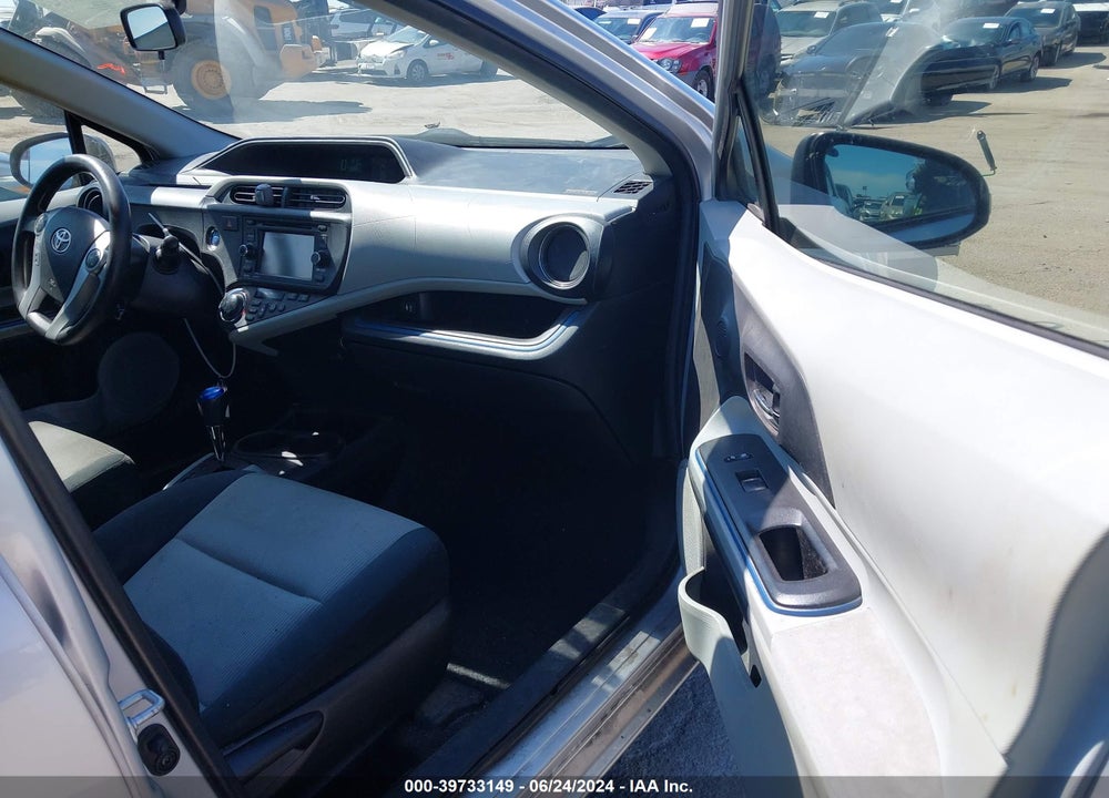 2012 TOYOTA PRIUS C THREE VIN: JTDKDTB3XC1008367