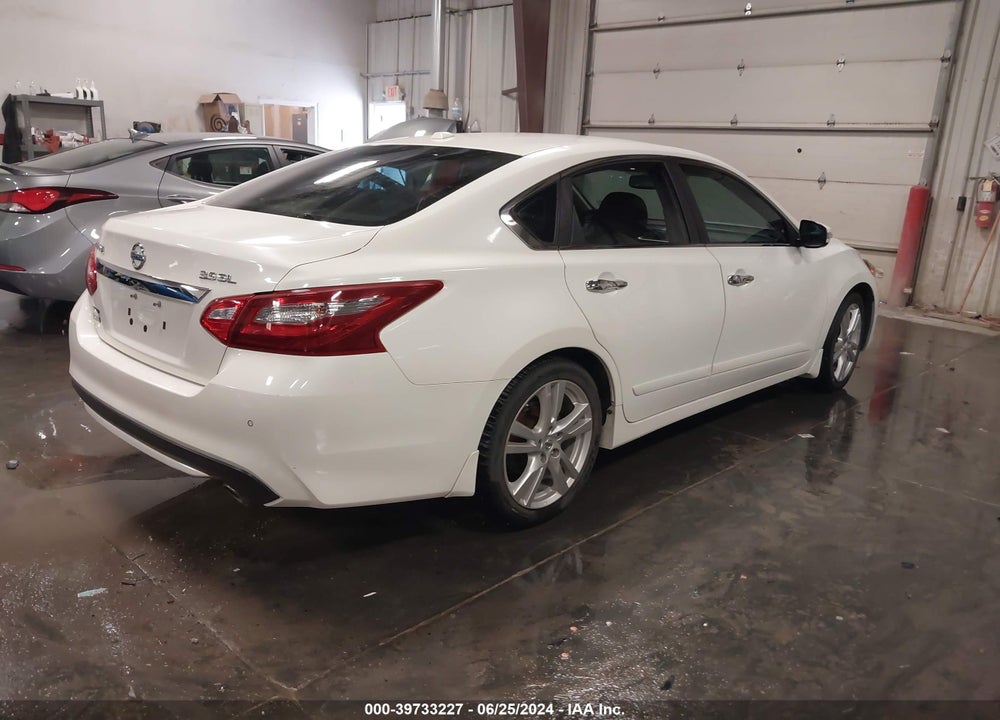 2017 NISSAN ALTIMA 3.5 SL VIN: 1N4BL3AP9HC197988