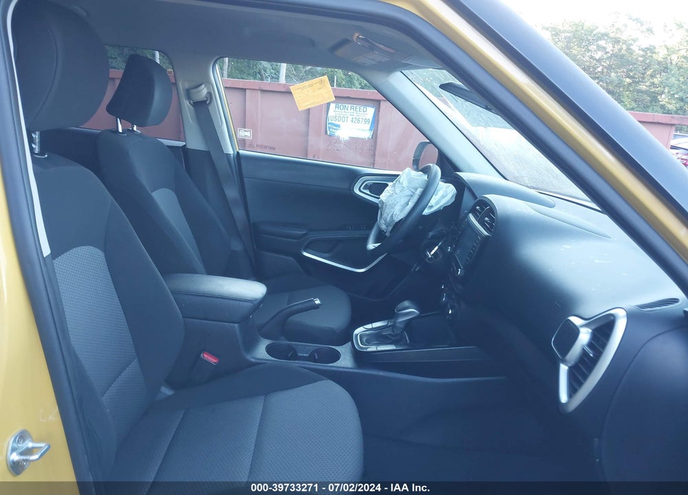 2020 KIA SOUL LX VIN: KNDJ23AU5L7105064