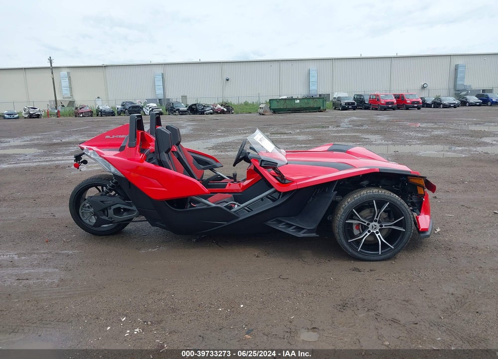 2015 POLARIS SLINGSHOT SL VIN: 57XAAPFA4F5100535