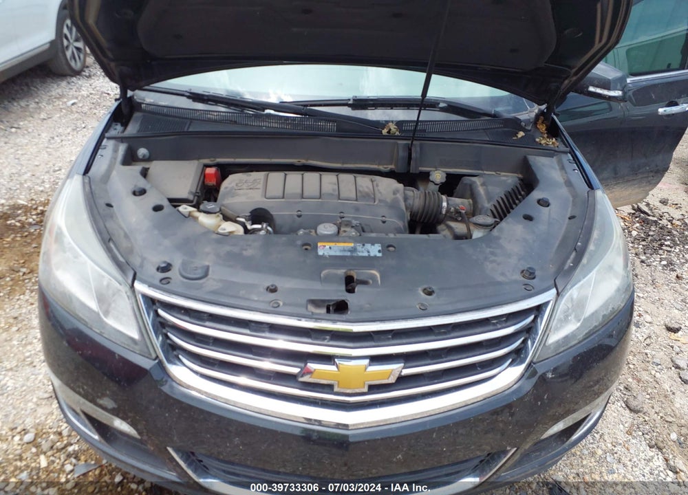 2015 CHEVROLET TRAVERSE 1LT VIN: 1GNKRGKD2FJ325055